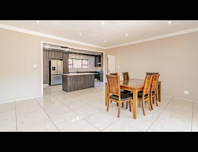 4 BEDROOM HOUSE FOR SALE IN RANDHART
